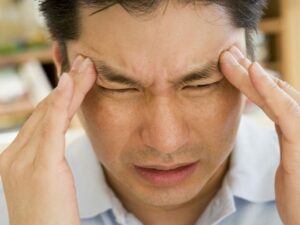 Cơn đau đầu dữ dội /// Ảnh: Shutterstock