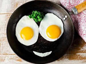 Trứng là một nguồn cung cấp protein dồi dào giúp cung cấp năng lượng cho buổi sáng của bạn /// Ảnh: Shutterstock