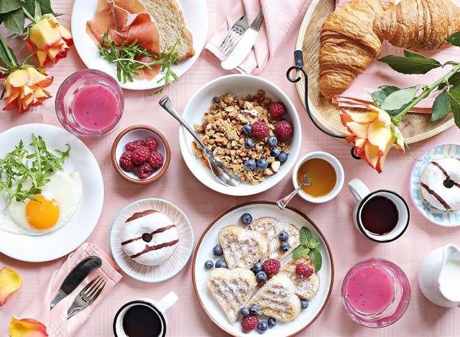 breakfast-spread_kwsr Một bữa ăn sáng  /// Ảnh: Shutterstock