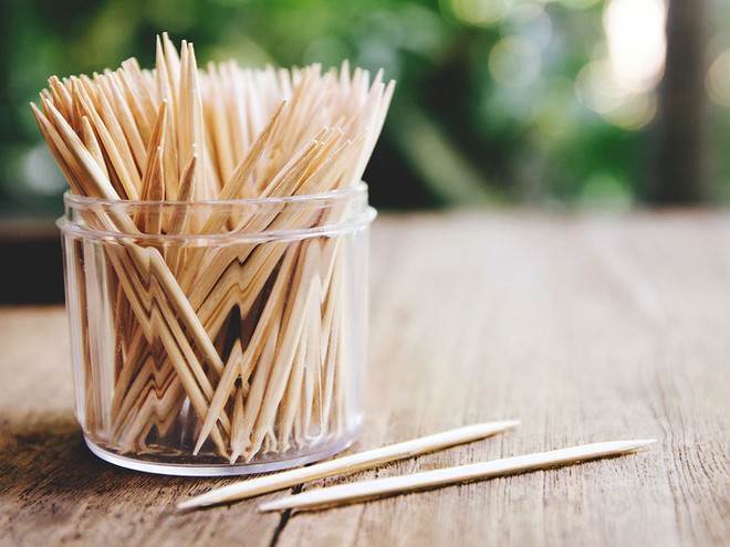 ngam-tam_icnz Nhiều người có thói quen xấu là ngậm tăm /// Ảnh: Shutterstock