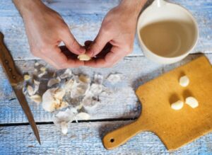 Ăn tỏi ở mức vừa phải rất tốt cho sức khỏe /// Shutterstock