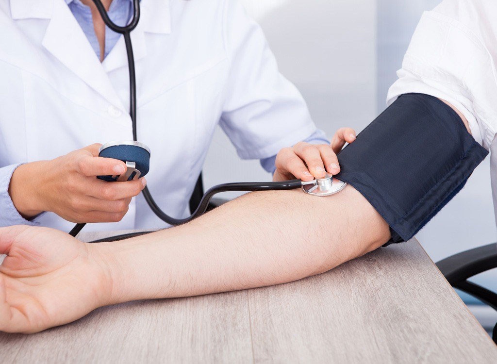 blood-pressure_pyhd Đo huyết áp /// Shutterstock