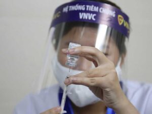 Tiêm phòng Covid-19  /// ĐẬU TIẾN ĐẠT