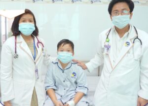 Hiện bệnh nhi đã hồi phuc sức khỏe /// ẢNH: BVCC