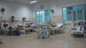 Bộ Y tế yêu cầu các bệnh viện sẵn sàng cho điều trị bệnh nhân Covid-19, đồng thời duy trì thực hiện khám chữa bệnh thông thường /// ẢNH ANH VĂN